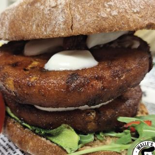 Sunny Waggy - servito con patate dippers