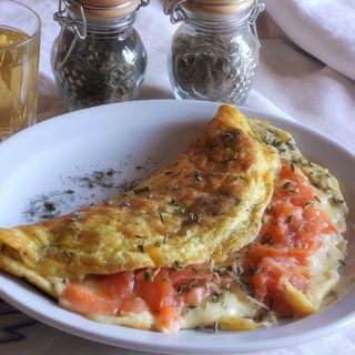 Omelette salmone e formaggio