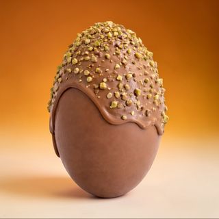 Uovo ripieno Dubai Chocolate