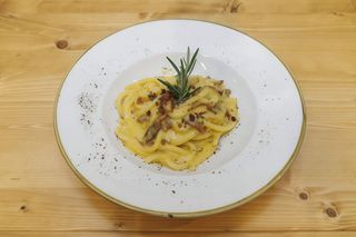 Pici Carbonara vegetariana