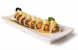 A52. Uramaki mango roll - 8 pezzi