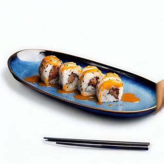 Spicy tuna maki
