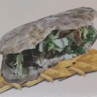 Saltimbocca kebab, provola, insalata, pomodoro