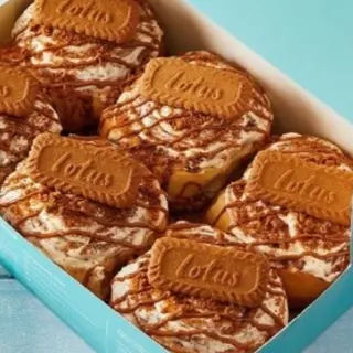 Cinnamon Roll Lotus