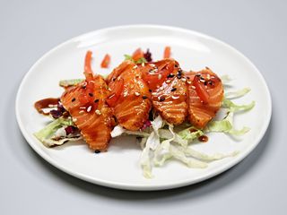 12. Salmone tataki scottato