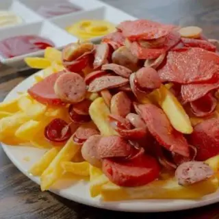 SALCHIPAPA