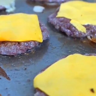 TRIPLE SMASH – RAVE EDITION, incluso patatine