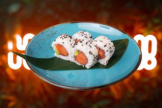 29.Uramaki sake - 4 pezzi