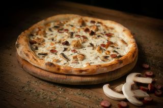 Mrgherita con salsiccia e funghi