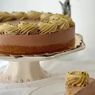Cheesecake fredda al cioccolato e pistacchio
