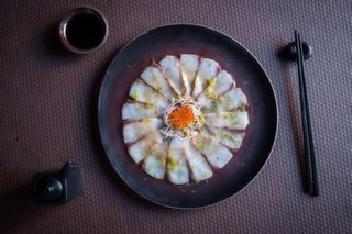 508. Carpaccio di ricciola affumicata al tartufo