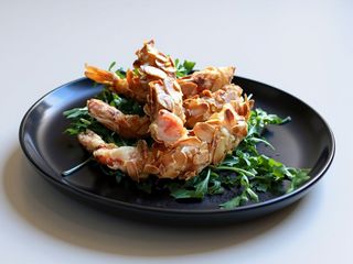 53. Tempura di gamberoni 