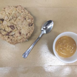 Torta sbrisolona con crema zabaione