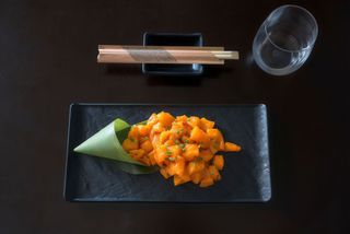 5072 - Temaki salmone crudo 1 pz