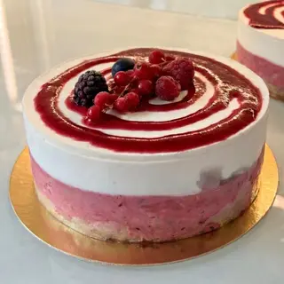 Torta gelato media cheese cake ai frutti di bosco