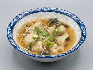 23. Zuppa wonton