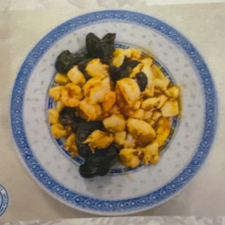 50 Pollo con gamberi e funghi