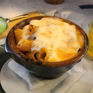 Rigatoni bufala e ragù al forno