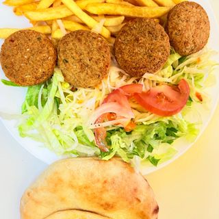 Piatto falafel con pane