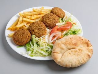 Piatto falafel con pane