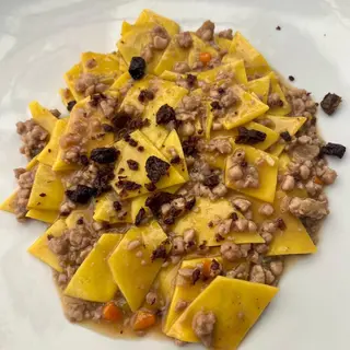 Maltagliati con ragù di coniglio e olive taggiasche