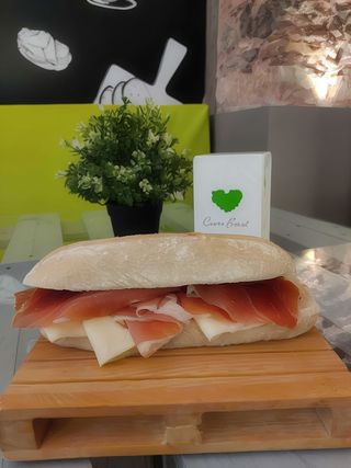 Panino crudo