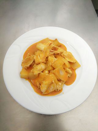 405 Pollo al curry con latte di cocco piccante