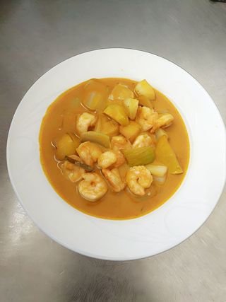 408 Gamberi al curry con latte di cocco piccante