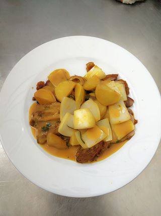 409 Anatra al curry con latte di cocco piccante