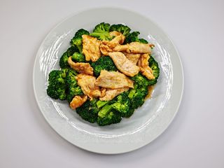 74. Pollo con broccoli 西兰花鸡肉