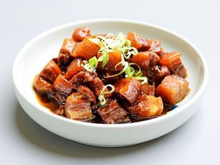 422. Pancetta di maiale brasate 红烧肉