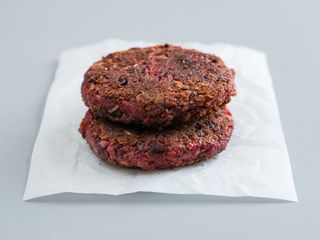 Singolo burger VEGANO di BARBABIETOLA E FAGIOLI ROSSI 100 g