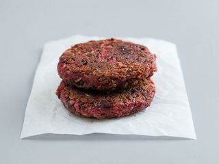 Doppio burger VEGANO DI BARBABIETOLA E FAGIOLI ROSSI 200 g