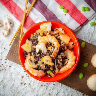 D023 Gamberetti saltati con bambu e funghi