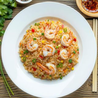 F014 Riso saltato con gamberetti al curry