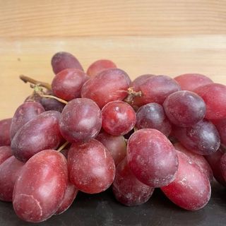 Uva rosata senza semi al kg