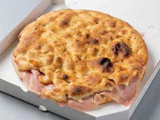 Focaccia cotto stracchino e rucola 