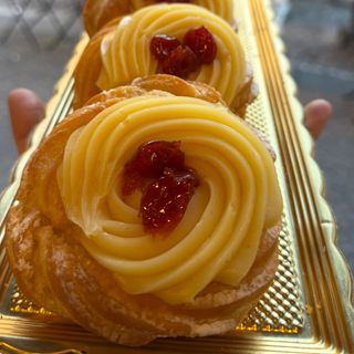 Box zeppole