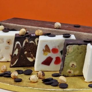 Torrone 750 gr circa