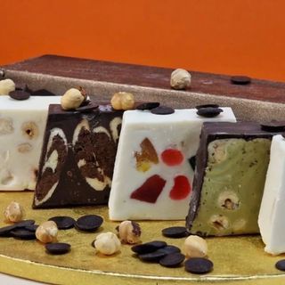 Torrone 1 kg circa