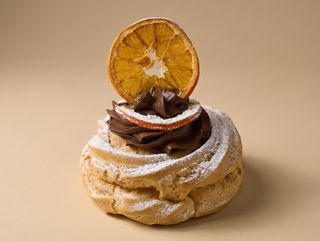 Zeppola al forno con Chantilly al cacao e arancia