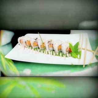 Uramaki Spicy Salmon