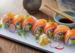 Uramaki Spicy Salmon Roll