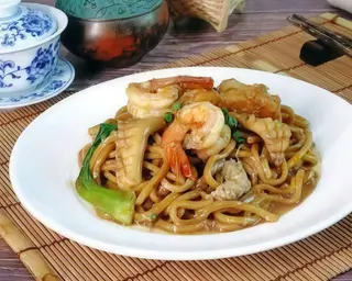 Spaghetti Saltati con Frutti di Mare