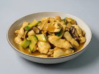 Pollo in Salsa Curry