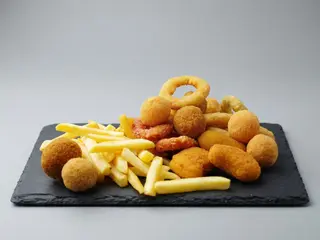 SILVERSTONE RING BOOM!! Fritto misto  mignon 25 pezzi + 4 salse + Patatine