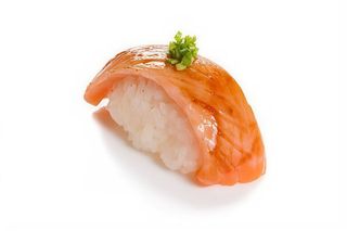035. Nigiri sake scottato 2 pezzi