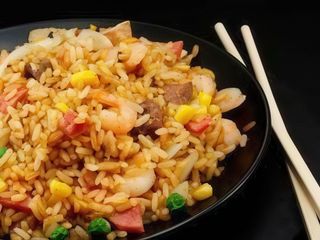 Riso saltato con soia