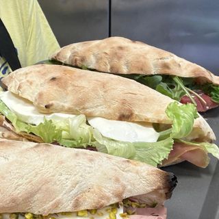 Panuozzo hamburger, patatine fritte