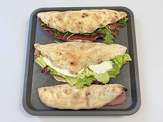 Panuozzo speck, provola, rucola